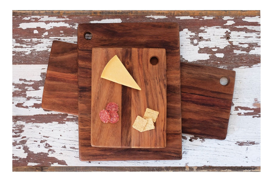 http://zeebeemarket.com/cdn/shop/collections/Cutting_Boards_Collection_1200x630.jpg?v=1626558183