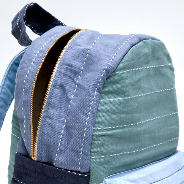 Organic Cotton Small Colorblock Backpack  - Spruce zipper detail
