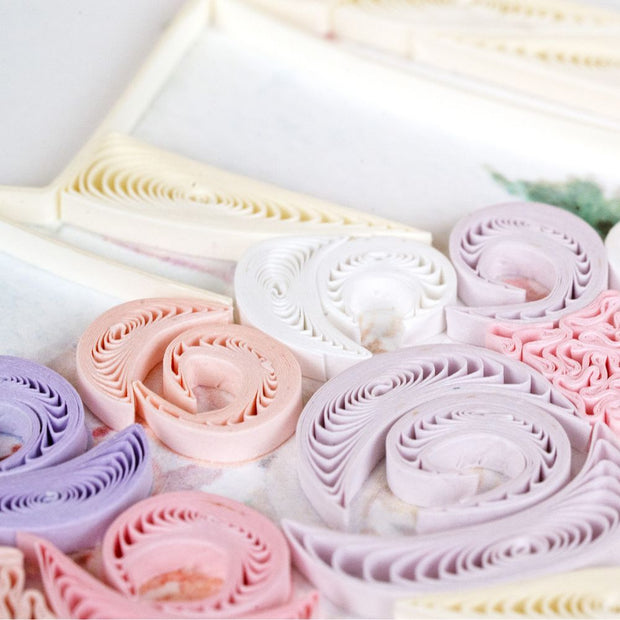 Floral Wedding Cake Quilled Greeting Card detail