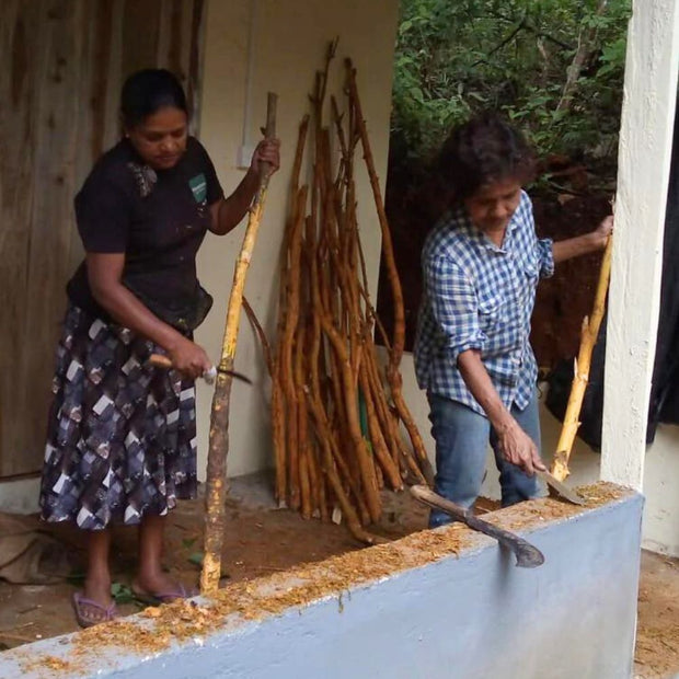 Peni Miris Cinnamon farmers