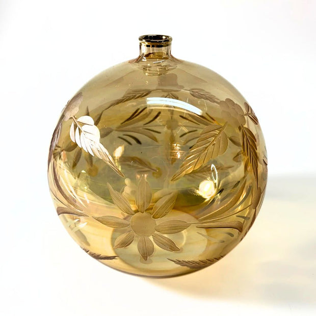 Round Blown Glass Reed Diffuser with Delicate Flowers without reeds