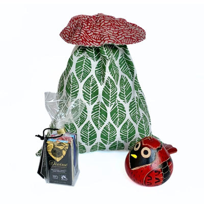 https://zeebeemarket.com/cdn/shop/files/ZEEBEE05-H_Sweet_Things_Gift_Pouch_400x.jpg?v=1701809807