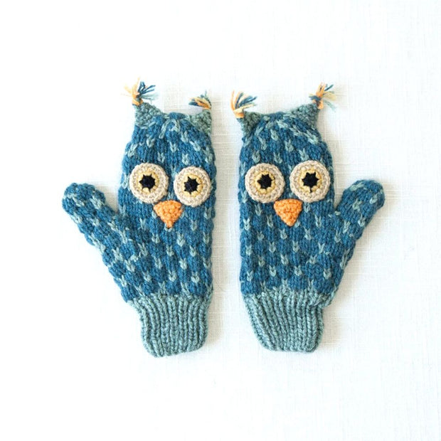 Kids Hand-knit Grey Owl Mittens flat