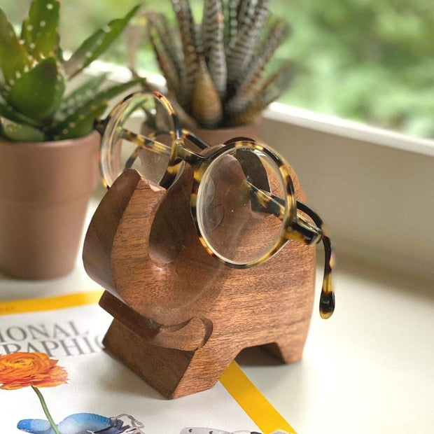 Elephant Eyeglass Holder with glasses on lifestyle