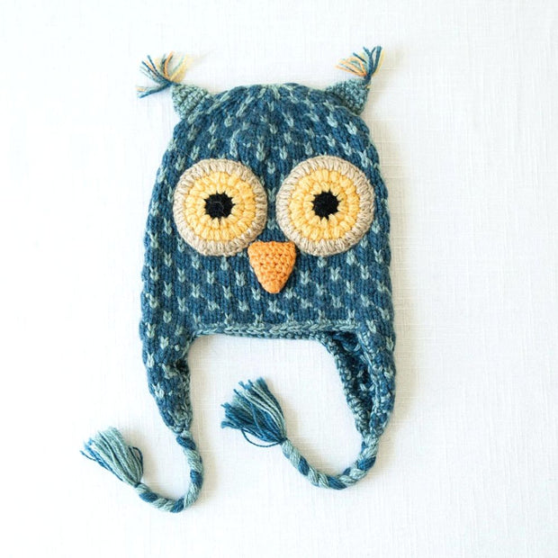 Kids Hand-knit Grey Owl Hat flat
